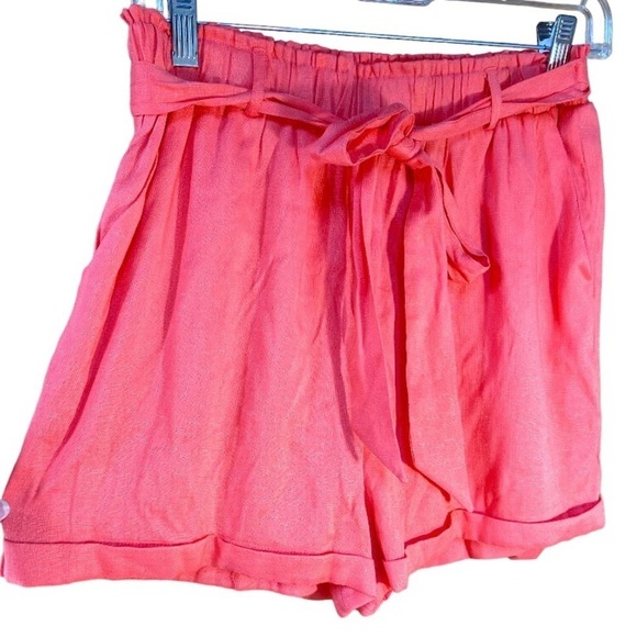 Francesca's Tie Front Elastic Waist Lined High Rise Shorts Coral Size Medium NWT - Picture 2 of 12